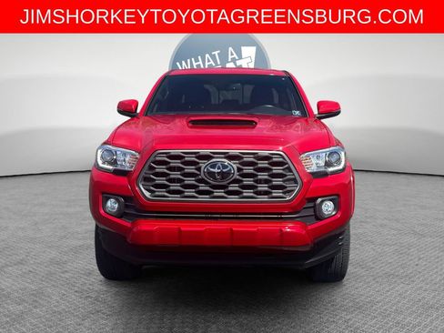 Used 2022 Toyota Tacoma TRD Sport image 9