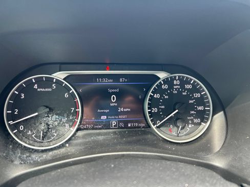 Used 2025 Nissan Sentra SR FWD image 10