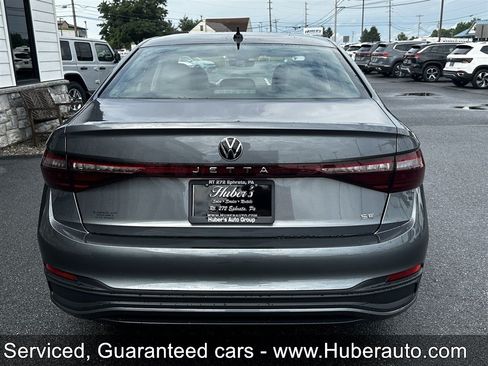 Used 2026 Volkswagen Jetta SE FWD image 7