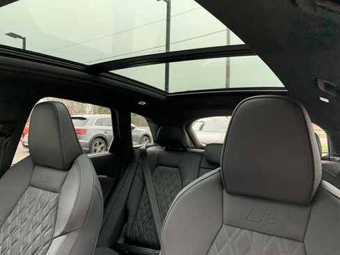 New 2025 Audi SQ5 Premium Plus image 23