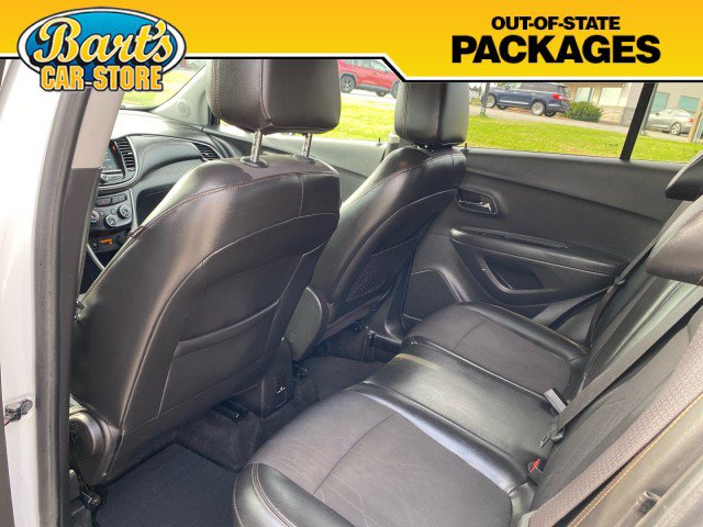 Used 2017 Chevrolet Trax LT w/ LT Convenience Package AWD/4WD image 19