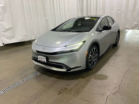 New 2026 Toyota Prius Plug-In Hybrid FWD image 7