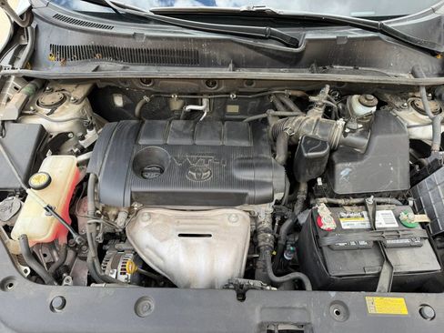 Used 2012 Toyota RAV4 4WD w/ Value Pkg image 32