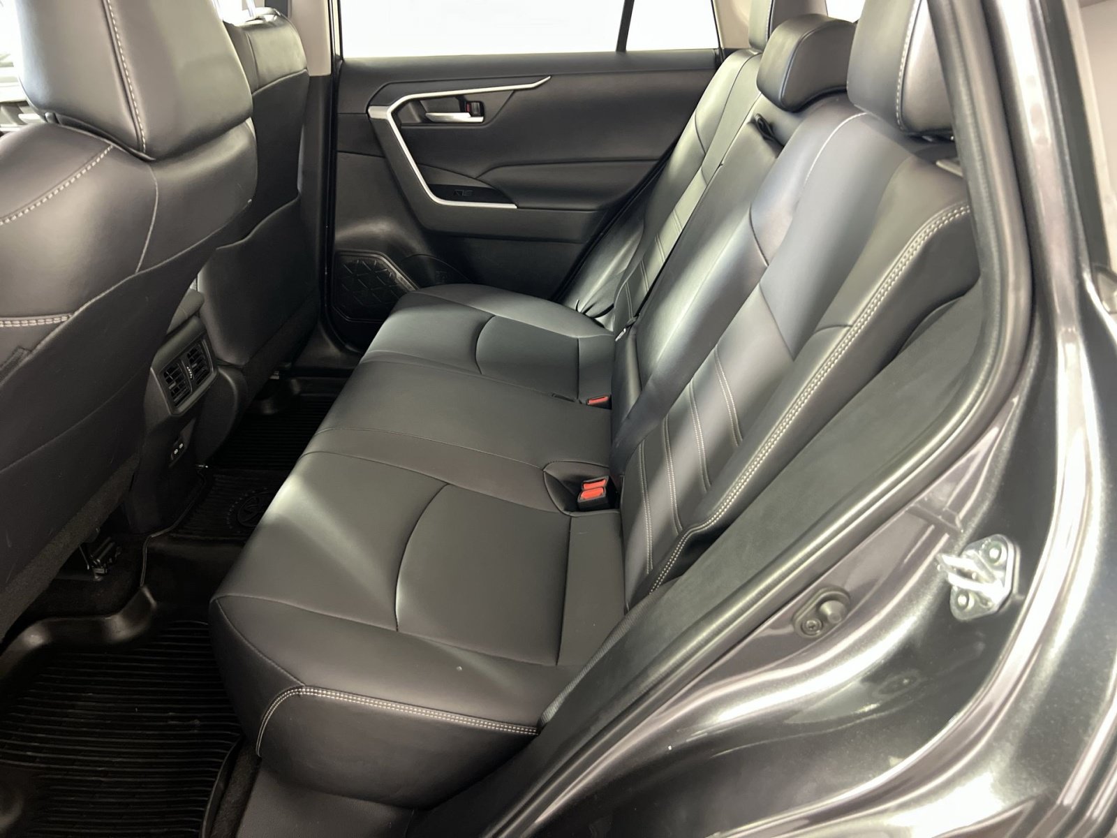 Used 2023 Toyota RAV4 XLE Premium AWD/4WD image 25