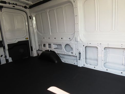 New 2026 Ford Transit 250 148 Medium Roof RWD image 12