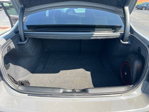 Used 2017 Dodge Charger R/T w/ Plus Group RWD image 19