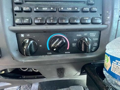 Used 2002 Ford F150 XLT AWD/4WD image 33