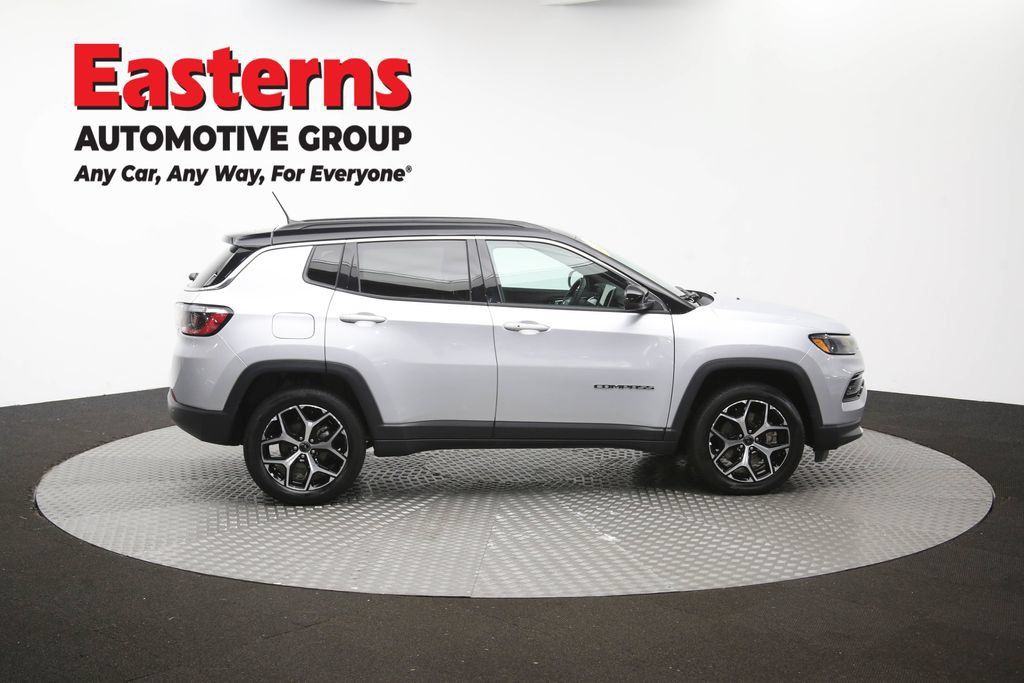 Used 2025 Jeep Compass Limited AWD/4WD image 44
