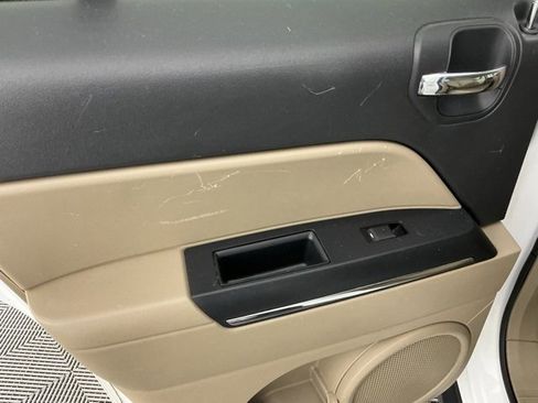 Used 2015 Jeep Patriot Limited w/ Sun/Sound Group image 9