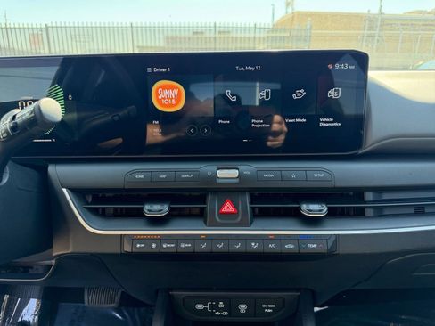 Used 2025 Kia K4 FWD image 17