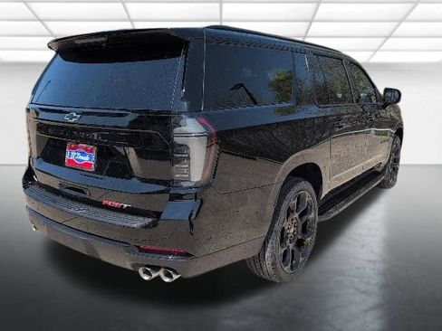 New 2026 Chevrolet Suburban RST w/ RST Capability Package AWD/4WD image 37