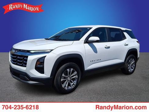 Used 2026 Chevrolet Equinox LT FWD image 1