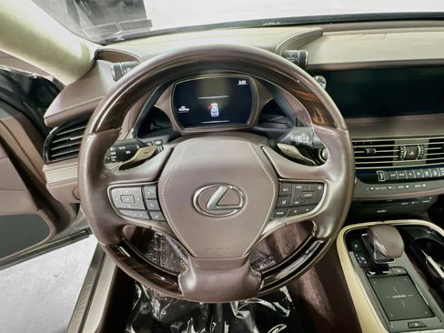 Used 2020 Lexus LS 500 AWD w/ Interior Upgrade Package image 11