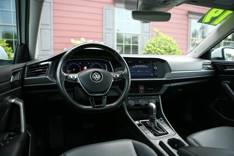 Used 2019 Volkswagen Jetta SEL FWD image 11