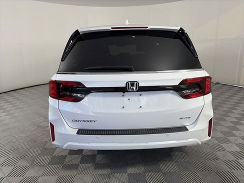 Used 2025 Honda Odyssey Elite image 6