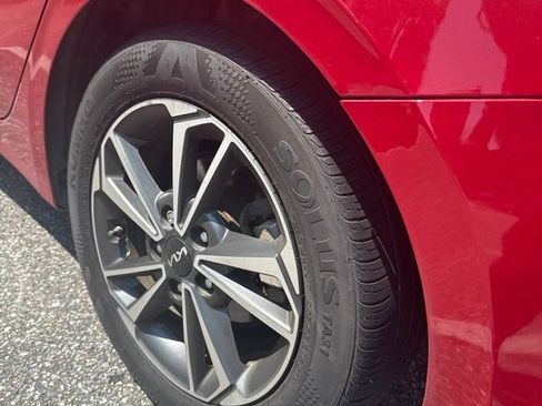 Used 2023 Kia Forte LXS FWD image 8