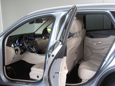 Certified 2022 Mercedes-Benz GLC 300 GLC 300 w/ Premium Package Lite image 11