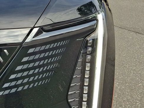 Used 2025 Cadillac Escalade IQ Sport 2 AWD/4WD image 7