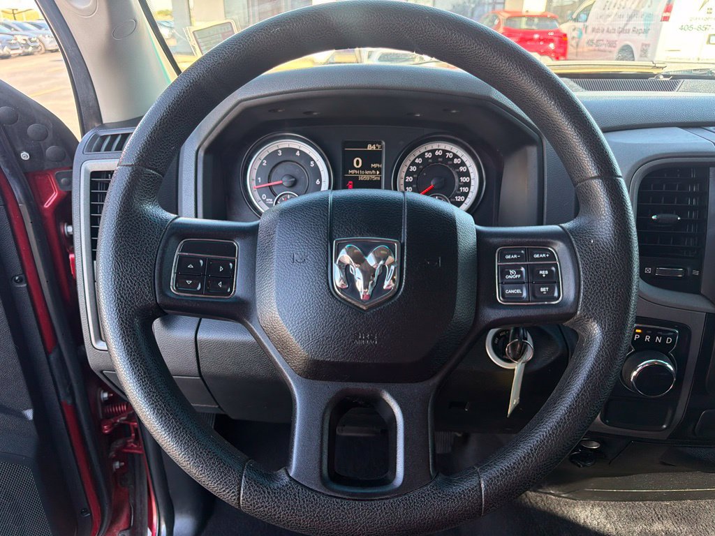 Used 2015 RAM 1500 Express RWD image 25