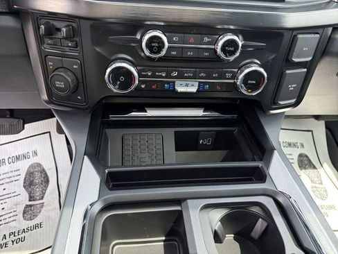Used 2025 Ford F450 Lariat w/ Lariat Ultimate Package AWD/4WD image 25