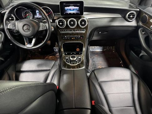 Used 2019 Mercedes-Benz GLC 300 4MATIC image 11