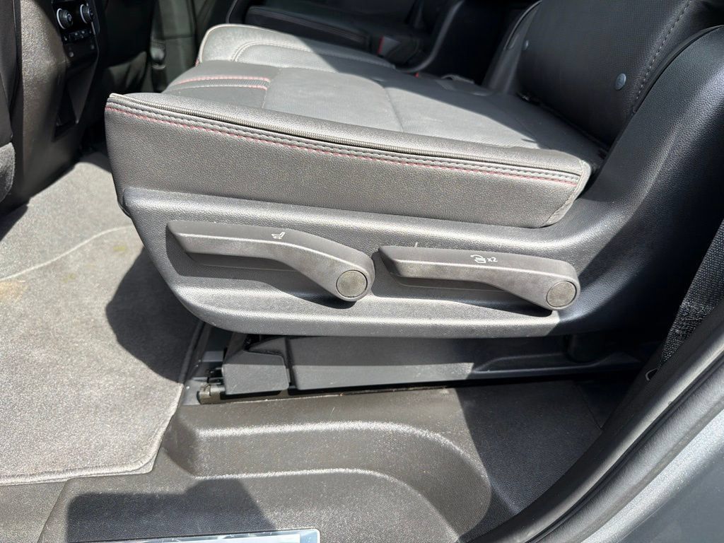 Used 2023 Chevrolet Tahoe RST w/ Luxury Package AWD/4WD image 41