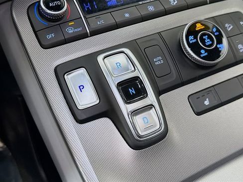 Used 2020 Hyundai Palisade SEL w/ Winter Weather Package image 16