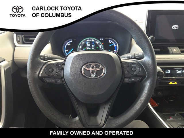 Used 2025 Toyota RAV4 XLE AWD/4WD image 23