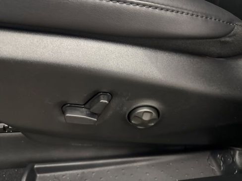 New 2026 Chrysler Pacifica Select w/ S Appearance Package image 19