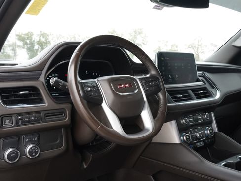 Used 2023 GMC Yukon SLT RWD image 17