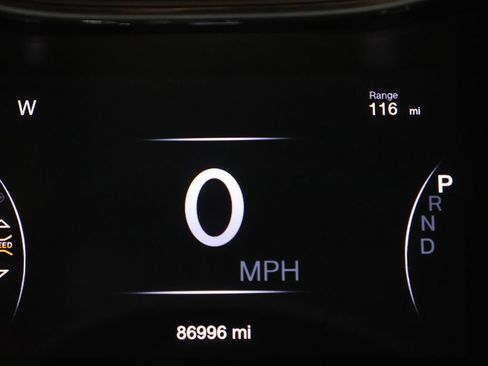 Used 2021 Jeep Grand Cherokee Laredo w/ Security & Convenience Group AWD/4WD image 21
