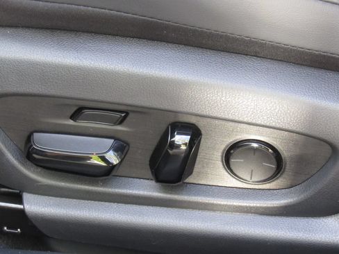 Used 2022 Lexus ES 350 w/ Luxury Package FWD image 11
