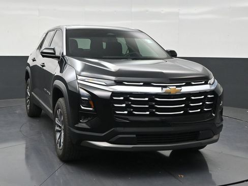 Used 2025 Chevrolet Equinox LT w/ Safety and Technology Package FWD image 7