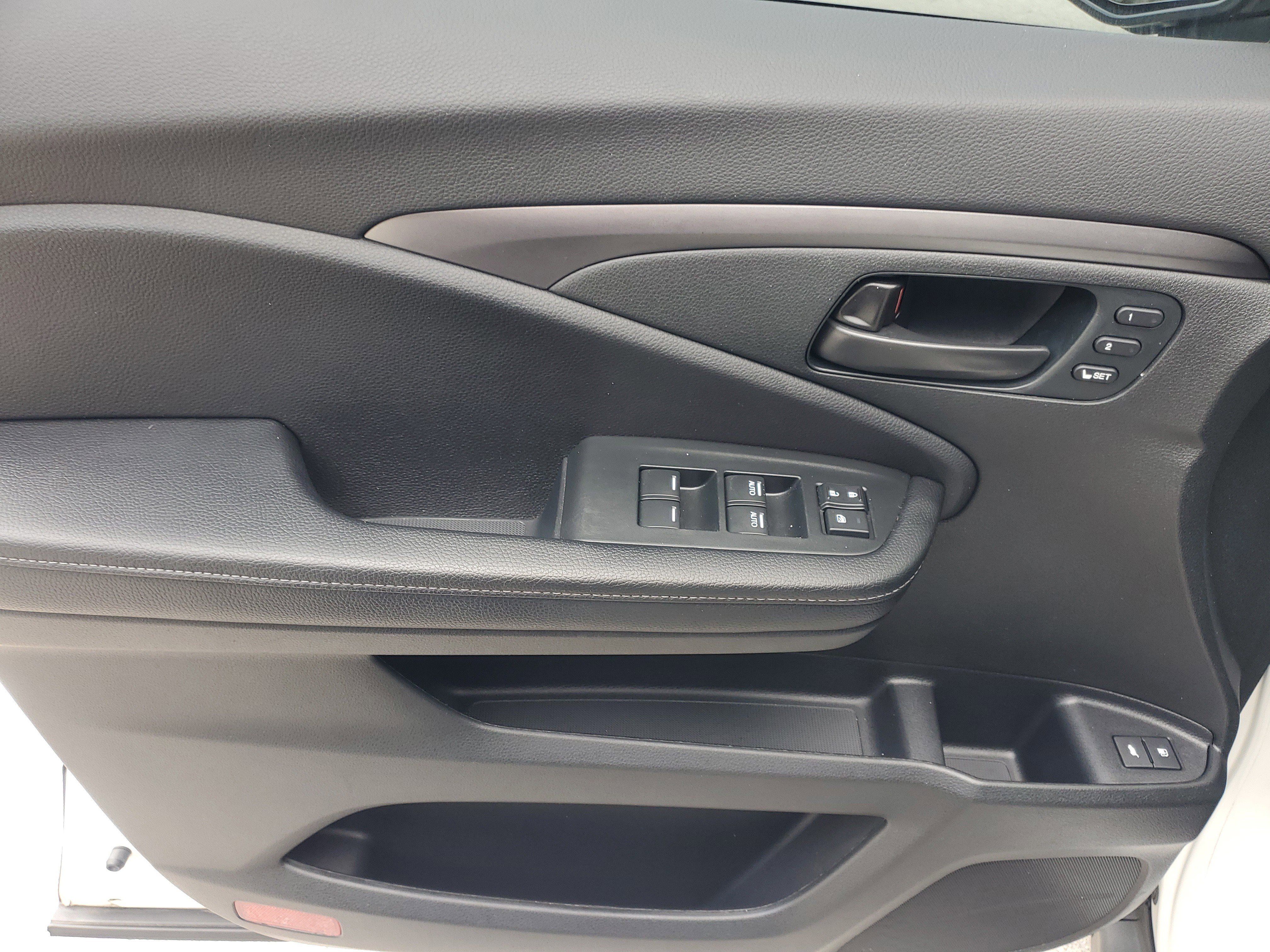 Used 2023 Honda Passport EX-L image 19