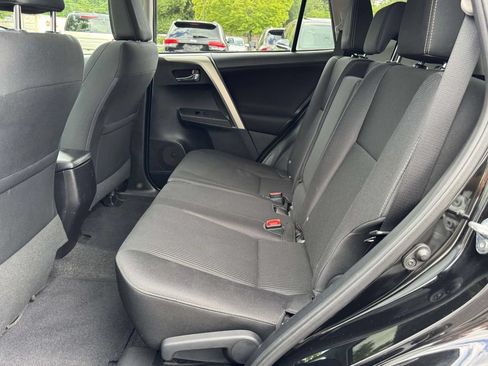 Used 2014 Toyota RAV4 XLE AWD/4WD image 17
