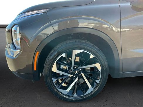 Used 2022 Mitsubishi Outlander SEL image 13