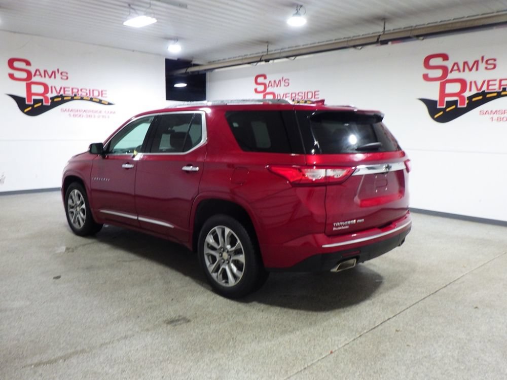Used 2020 Chevrolet Traverse Premier w/ LPO, Cargo Package AWD/4WD image 2
