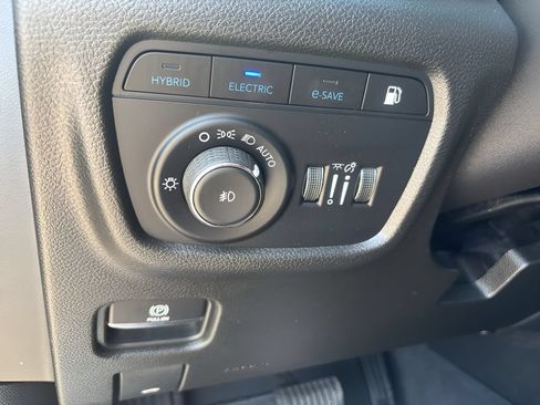 Used 2022 Jeep Grand Cherokee Limited 4xe AWD/4WD image 15