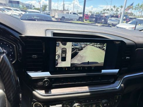 Used 2022 Chevrolet Silverado 1500 LTZ RWD image 5