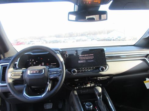 New 2026 GMC Canyon Elevation w/ Convenience Package image 16