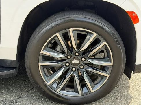 Used 2021 Cadillac Escalade ESV Sport AWD/4WD image 9