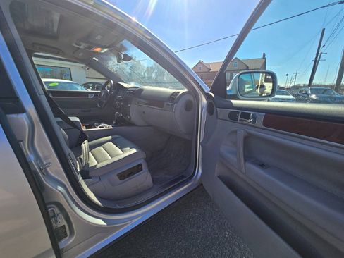 Used 2005 Volkswagen Touareg V6 AWD/4WD image 47