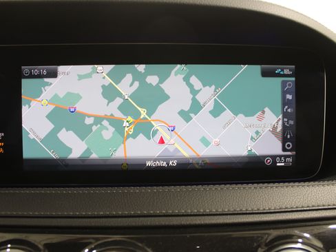 Used 2020 Mercedes-Benz S 560 Sedan image 13