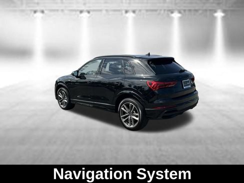 Used 2025 Audi Q3 2.0T Premium w/ Convenience Package AWD/4WD image 3