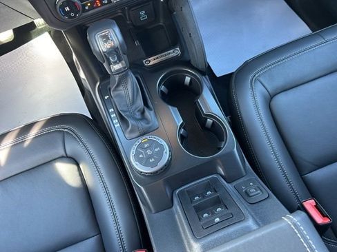 New 2025 Ford Bronco Outer Banks w/ Sasquatch Package image 25