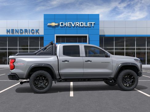 New 2026 Chevrolet Colorado Trail Boss w/ Midnight Edition AWD/4WD image 6
