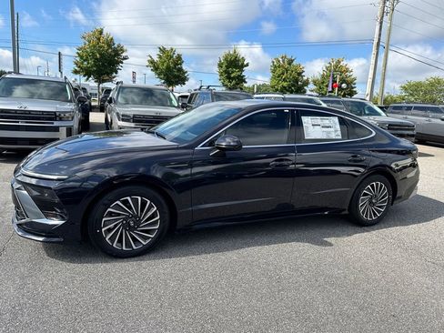 New 2025 Hyundai Sonata SEL image 2