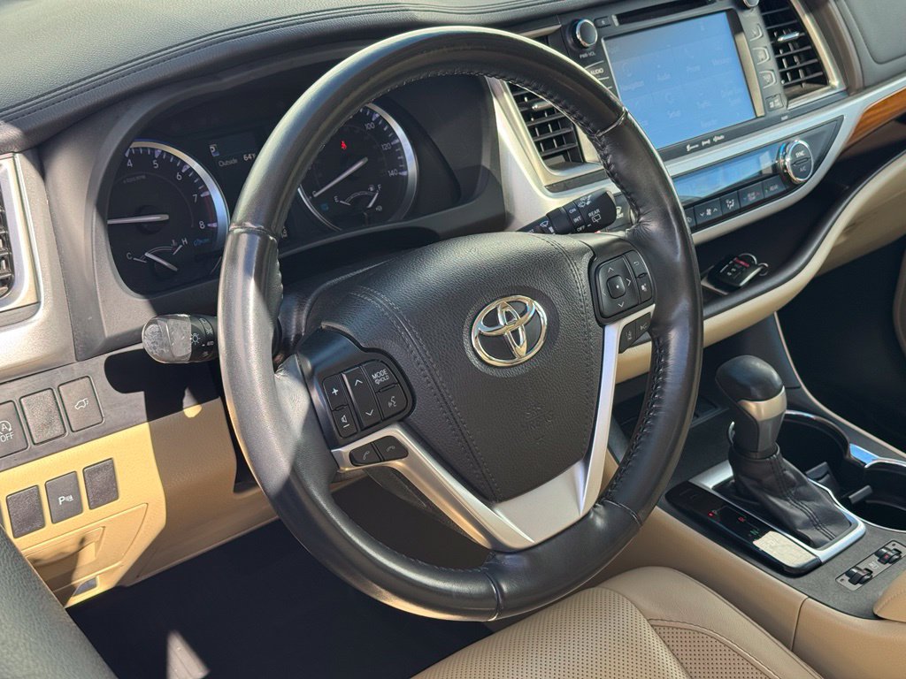 Used 2019 Toyota Highlander Limited FWD image 23