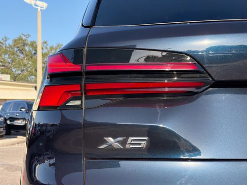 Used 2025 BMW X5 sDrive40i w/ Executive Package image 10