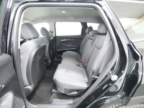 Used 2019 Hyundai Santa Fe SEL FWD image 17